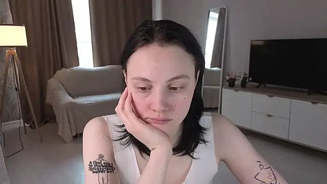 Snapshot of MaryCoopeer chatting on 04.30.26 MaryCoopeer online show from 04.30.26