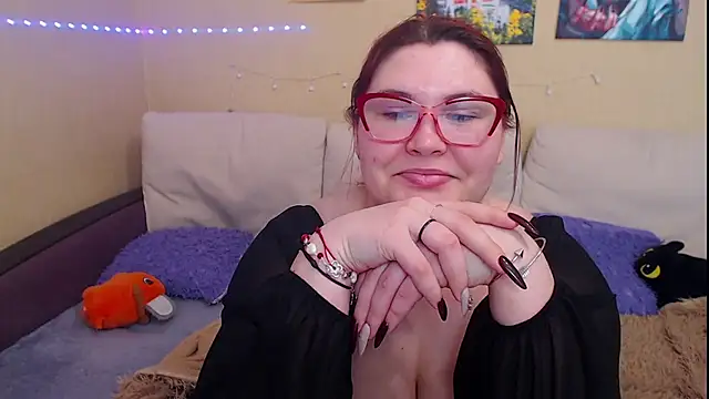 JuliaKeln online show from 03.08.25