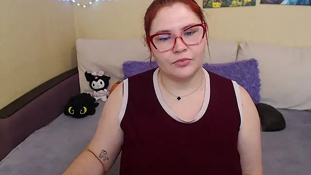 JuliaKeln online show from 09.10.25