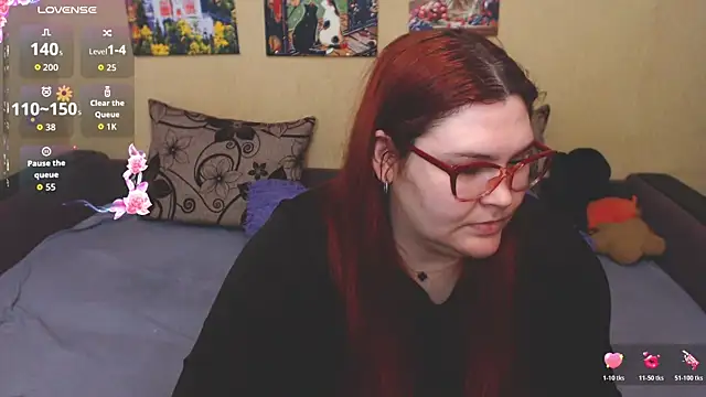 Snapshot of JuliaKeln chatting on 03.13.26 JuliaKeln online show from 03.13.26