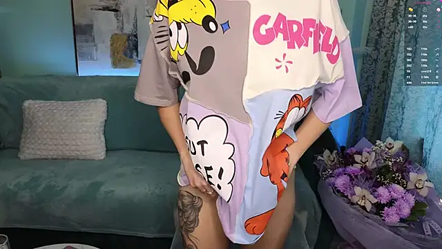 Snapshot of HoneyGirl55 chatting on 03.15.25 HoneyGirl55 online show from 03.15.25