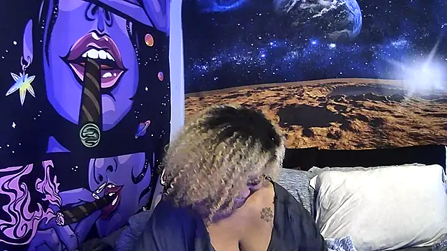 Snapshot of AutumnHart chatting on 12.10.24 AutumnHart online show from 12.10.24