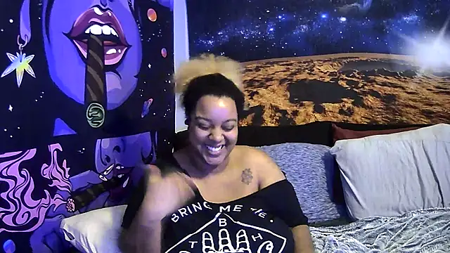 Snapshot of AutumnHart chatting on 12.13.24 AutumnHart online show from 12.13.24