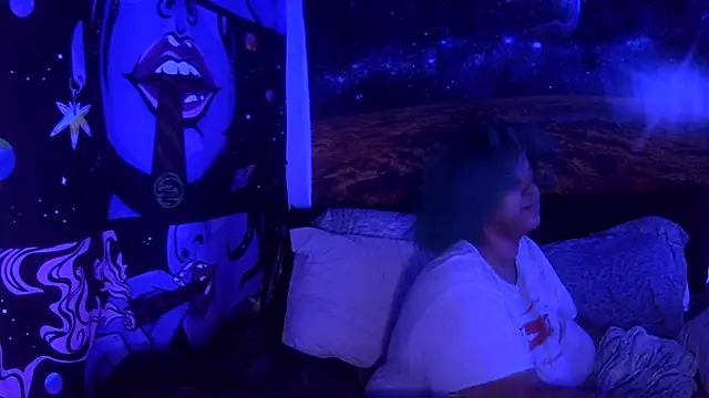 Snapshot of AutumnHart chatting on 12.29.24 AutumnHart online show from 12.29.24