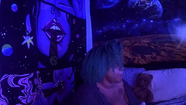 Snapshot of AutumnHart chatting on 01.09.25 AutumnHart online show from 01.09.25