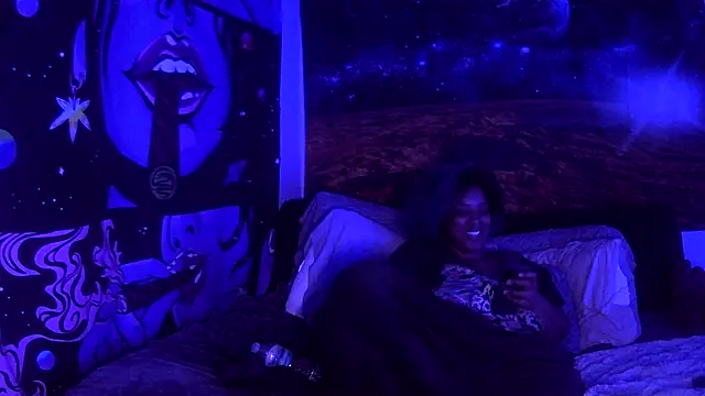 Snapshot of AutumnHart chatting on 01.11.25 AutumnHart online show from 01.11.25