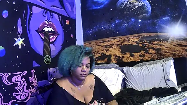 Snapshot of AutumnHart chatting on 01.18.25 AutumnHart online show from 01.18.25