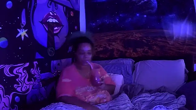 Snapshot of AutumnHart chatting on 01.19.25 AutumnHart online show from 01.19.25