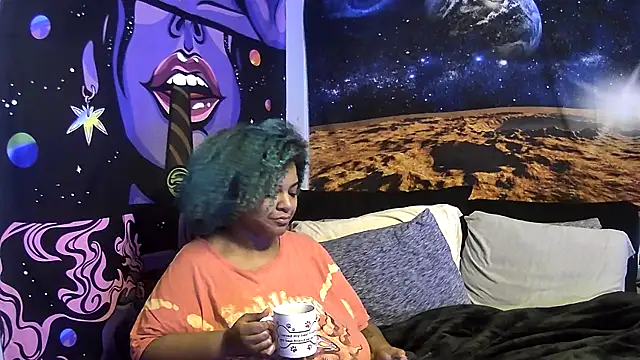 Snapshot of AutumnHart chatting on 01.21.25 AutumnHart online show from 01.21.25