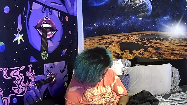 Snapshot of AutumnHart chatting on 01.22.25 AutumnHart online show from 01.22.25