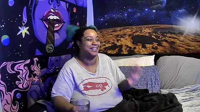 Snapshot of AutumnHart chatting on 01.24.25 AutumnHart online show from 01.24.25