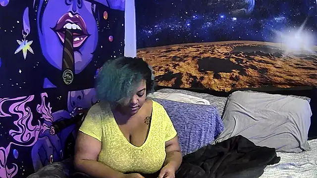 Snapshot of AutumnHart chatting on 01.25.25 AutumnHart online show from 01.25.25