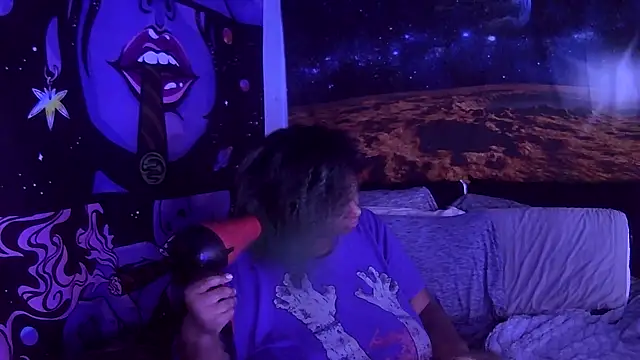 Snapshot of AutumnHart chatting on 02.10.25 AutumnHart online show from 02.10.25