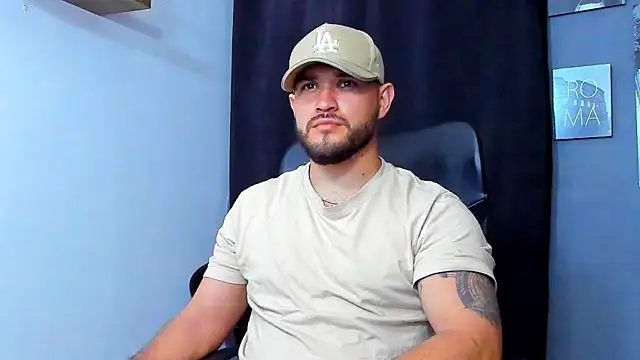 Snapshot of AndrewDiaz chatting on 12.01.25 AndrewDiaz online show from 12.01.25