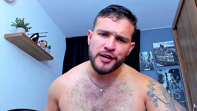 Snapshot of AndrewDiaz chatting on 12.15.25 AndrewDiaz online show from 12.15.25