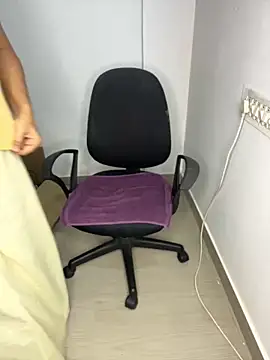 Snapshot of kannadatelugugirl chatting on 01.19.25 kannadatelugugirl online show from 01.19.25