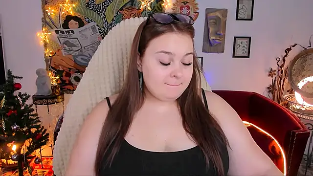 Snapshot of KimberlyMaran chatting on 12.21.24 KimberlyMaran online show from 12.21.24