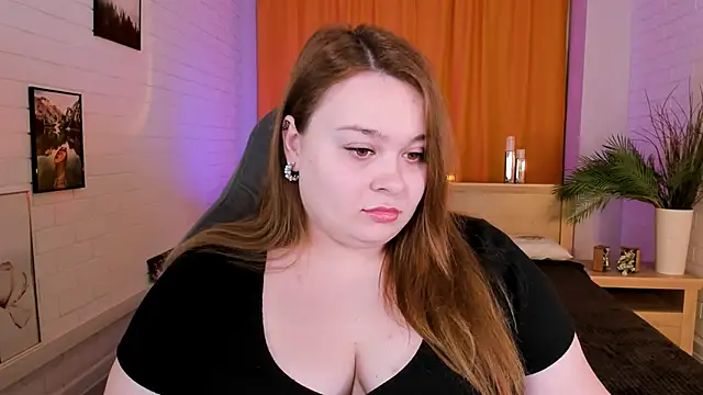 Snapshot of KimberlyMaran chatting on 01.28.25 KimberlyMaran online show from 01.28.25