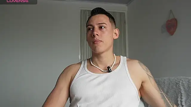 Snapshot of Muscle_King_Cum chatting on 05.21.26 Muscle King Cum online show from 05.21.26