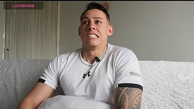 Snapshot of Muscle_King_Cum chatting on 05.28.26 Muscle King Cum online show from 05.28.26