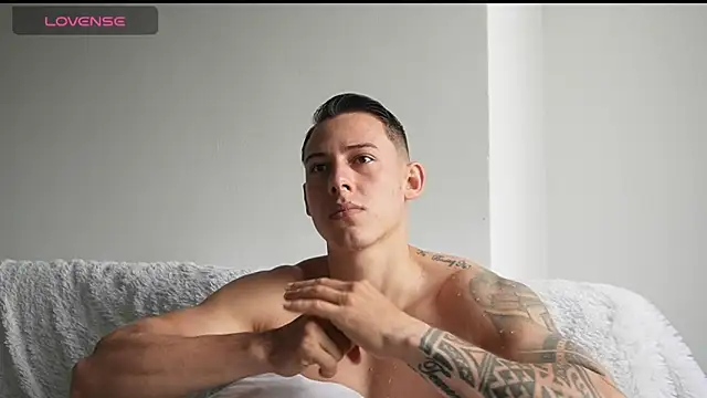 Snapshot of Muscle_King_Cum chatting on 05.29.26 Muscle King Cum online show from 05.29.26