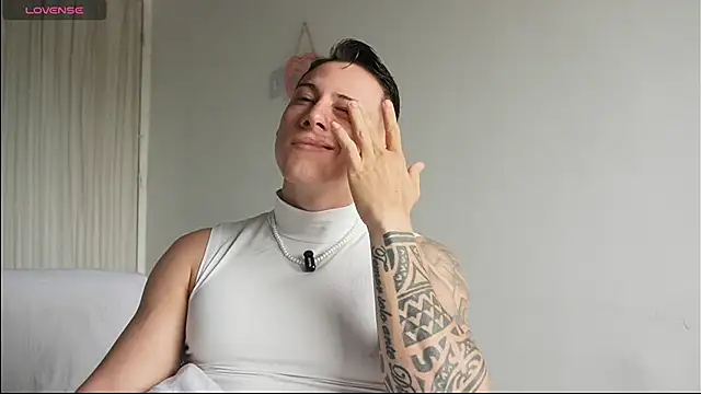 Snapshot of Muscle_King_Cum chatting on 06.19.26 Muscle King Cum online show from 06.19.26
