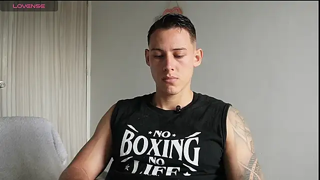 Snapshot of Muscle_King_Cum chatting on 07.02.26 Muscle King Cum online show from 07.02.26