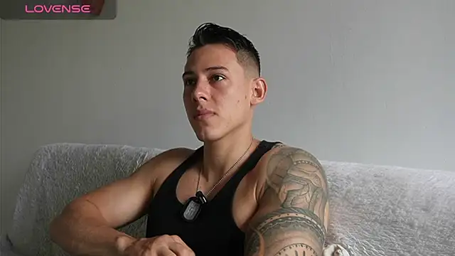Snapshot of Muscle_King_Cum chatting on 07.17.26 Muscle King Cum online show from 07.17.26