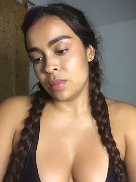 Snapshot of JuanaSimons chatting on 01.06.26 JuanaSimons online show from 01.06.26