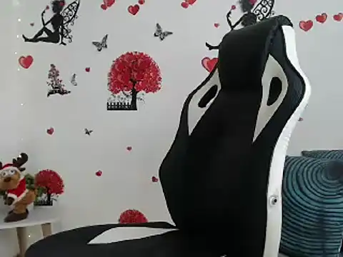 Snapshot of Angel_bran chatting on 12.11.24 Angel bran online show from 12.11.24