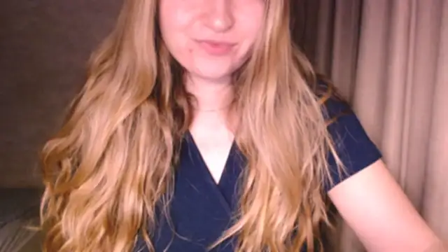 Snapshot of fiona_cute_2 chatting on 11.16.25 fiona cute 2 online show from 11.16.25