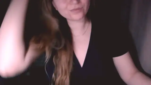 Snapshot of fiona_cute_2 chatting on 02.01.26 fiona cute 2 online show from 02.01.26