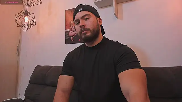 Snapshot of SebastianVilla_ chatting on 02.09.26 SebastianVilla online show from 02.09.26