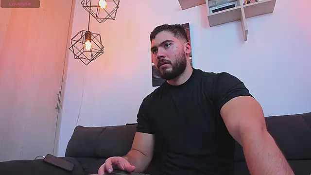 Snapshot of SebastianVilla_ chatting on 02.26.26 SebastianVilla online show from 02.26.26