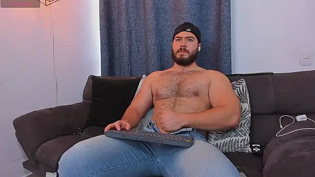 Snapshot of SebastianVilla_ chatting on 03.20.26 SebastianVilla online show from 03.20.26