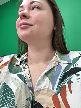 Snapshot of dreams4u chatting on 01.17.26 dreams4u online show from 01.17.26