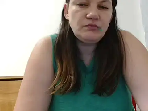 Snapshot of Lucinka1 chatting on 02.27.26 Lucinka1 online show from 02.27.26