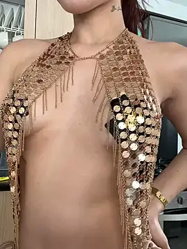 Snapshot of AllieEvans chatting on 03.02.25 AllieEvans online show from 03.02.25