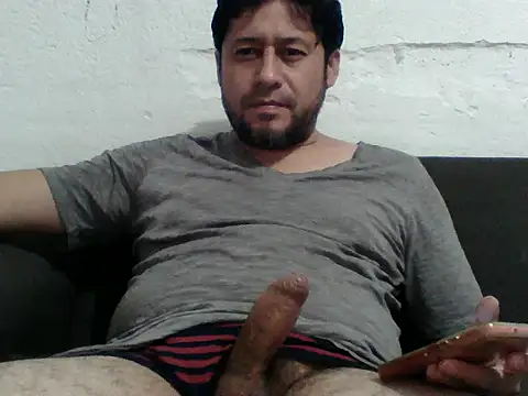 Snapshot of simpatico1000 chatting on 11.14.25 simpatico1000 online show from 11.14.25