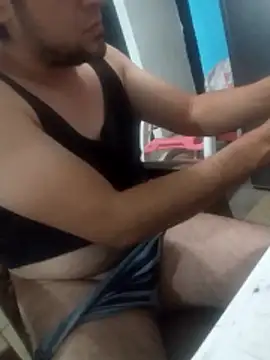 Snapshot of simpatico1000 chatting on 12.19.25 simpatico1000 online show from 12.19.25