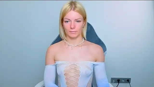 Lily Daviss online show from 06.11.26