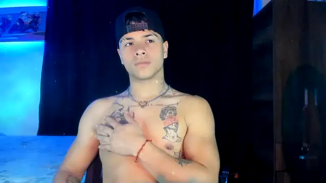 Dominic Biker   online show from 01.17.25