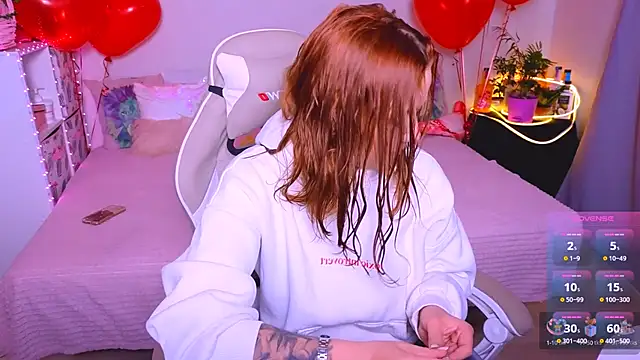 Snapshot of Karen_morris chatting on 02.20.25 Karen morris online show from 02.20.25