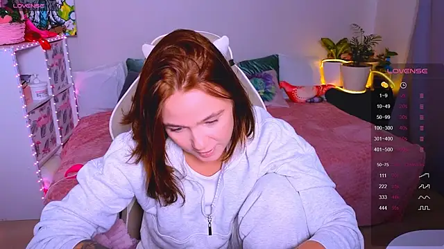 Snapshot of Karen_morris chatting on 09.10.25 Karen morris online show from 09.10.25