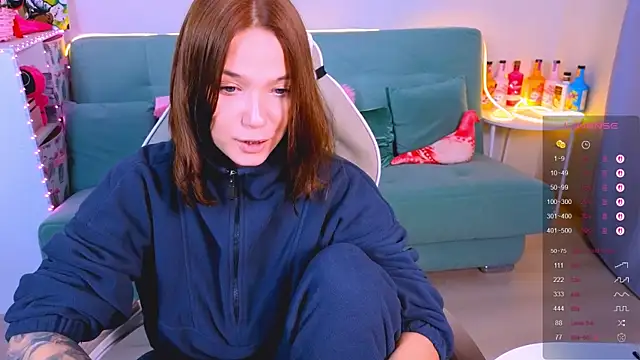 Snapshot of Karen_morris chatting on 10.24.25 Karen morris online show from 10.24.25