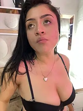 lucianaroy online show from 02.12.25