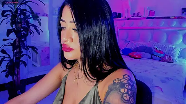 lucianaroy online show from 06.12.26