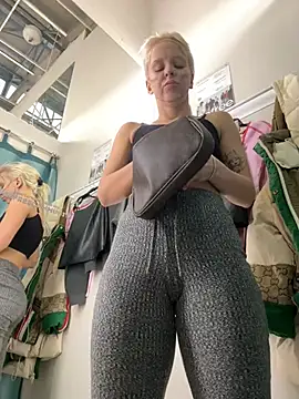 LikaCat online show from 01.21.25