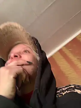 LikaCat online show from 10.16.25