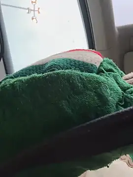 LikaCat online show from 10.27.25